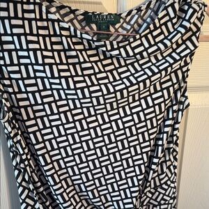 Lauren Black and White Geometric Top